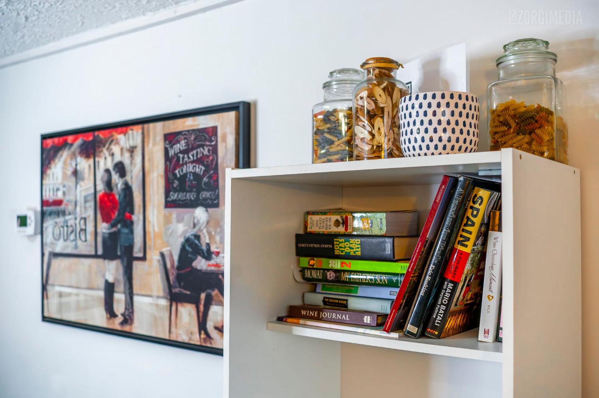 Apartment Charming - Pittsburgh's Little Italy *